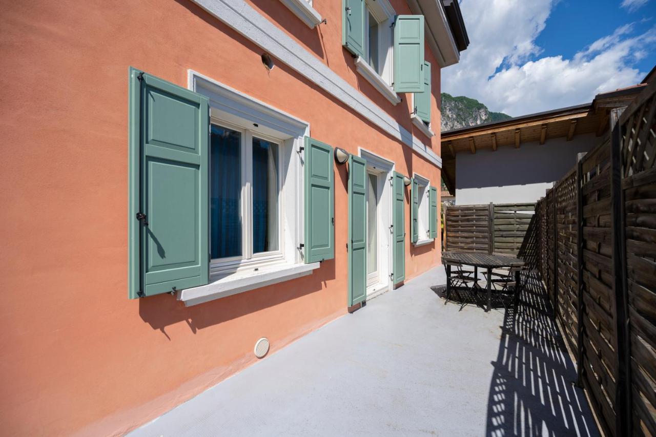 Villa Bellaria Riva del Garda Buitenkant foto